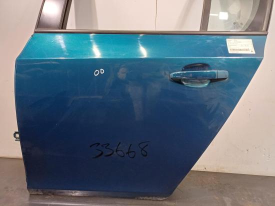 holden Cruze 2012 LEFT REAR DOOR 