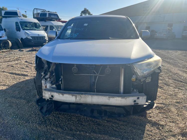 toyota Kluger GSU40 Feb 2013 Parts & Wrecking