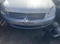 2007 Mitsubishi 380 image 1