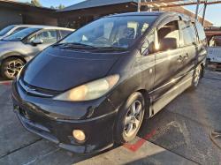 2003 Toyota Estima image 1