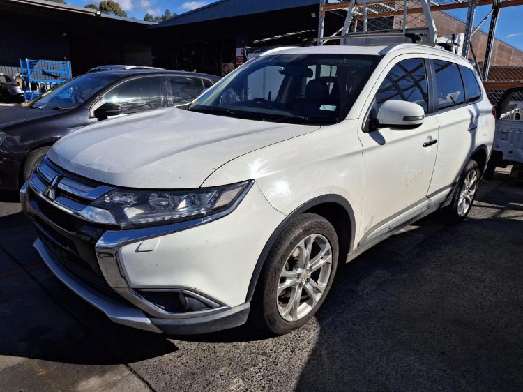 mitsubishi Outlander ZK Feb 2015 Parts & Wrecking