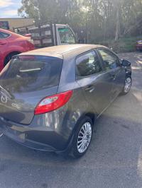 2009 Mazda 2 image 1