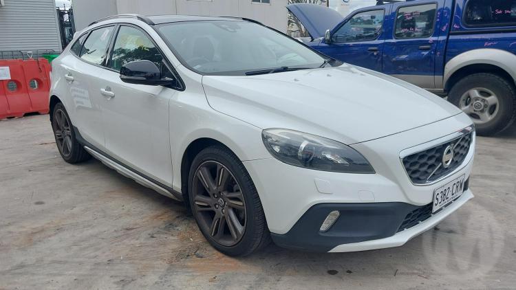 volvo V40 2013 Parts & Wrecking