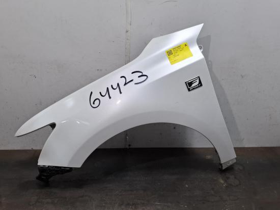 lexus Ct200 ZWA10R Feb 2011 LEFT GUARD 