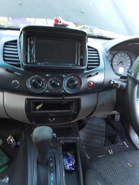 mitsubishi Triton GL-R Nov 2009 Parts & Wrecking
