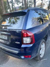 2014 Jeep Compass image 1