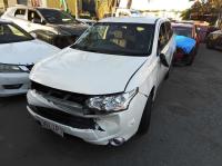 2013 Mitsubishi Outlander LS image 1