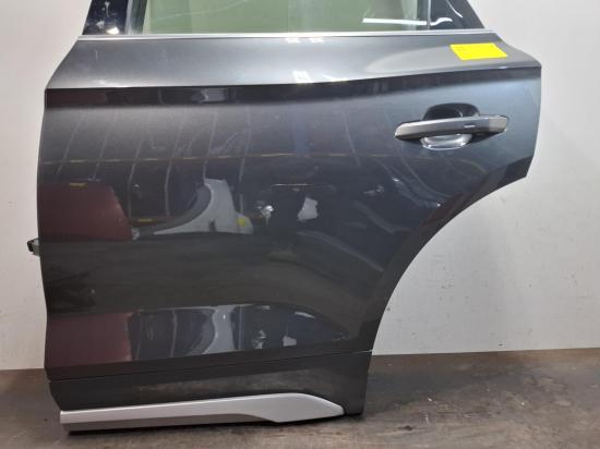 audi Q5 2023 LEFT REAR DOOR 