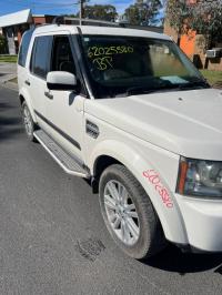 2014 Land Rover Discovery 4 image 1