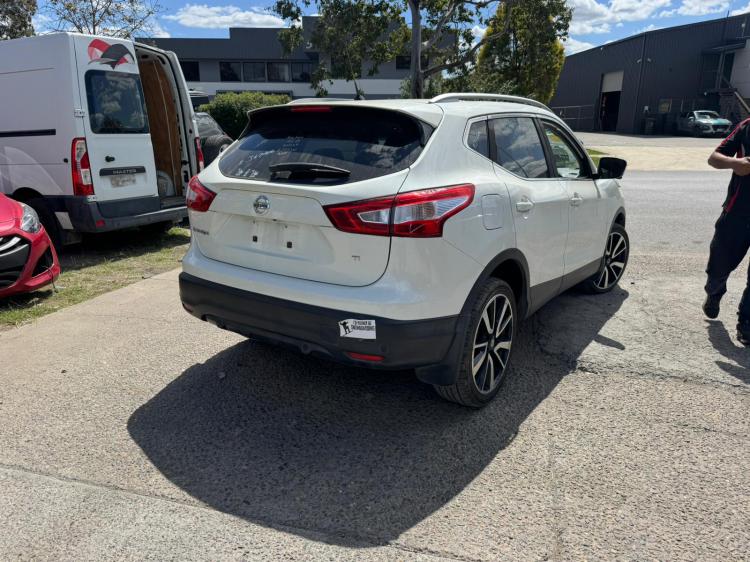 nissan Qashqai Oct 2016 Parts & Wrecking