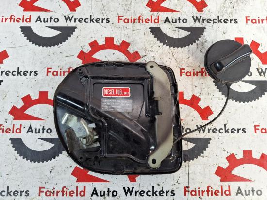 nissan Navara D40 Dec 2011 FUEL DOOR/FILLER