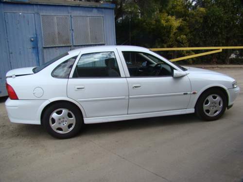 holden Vectra Mar 2001 Parts & Wrecking