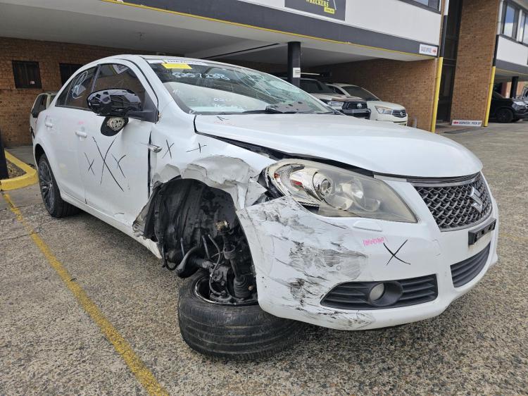 suzuki Kizashi FR PRESTIGE Jan 2012 Parts & Wrecking