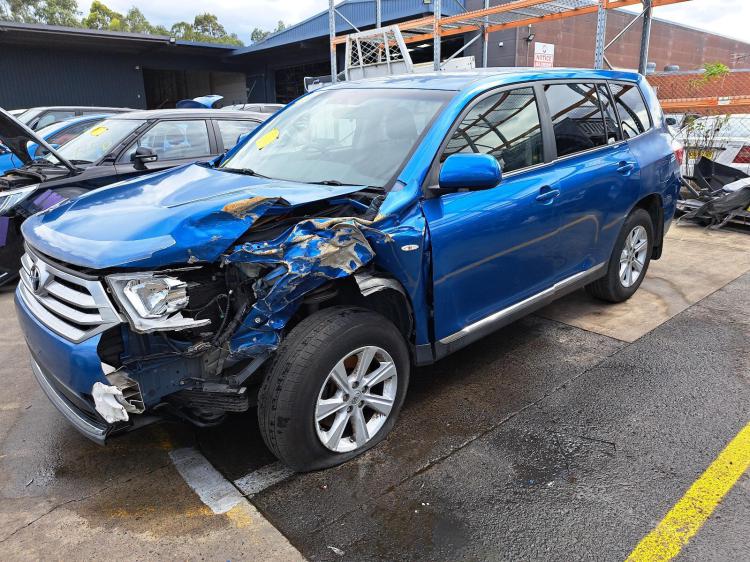 toyota Kluger GSU40R Nov 2013 Parts & Wrecking