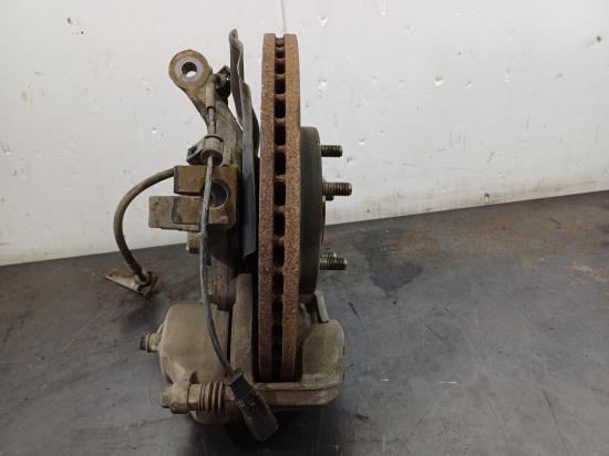 hyundai Tucson TL May 2017 RIGHT FRONT HUB ASSYMBLY