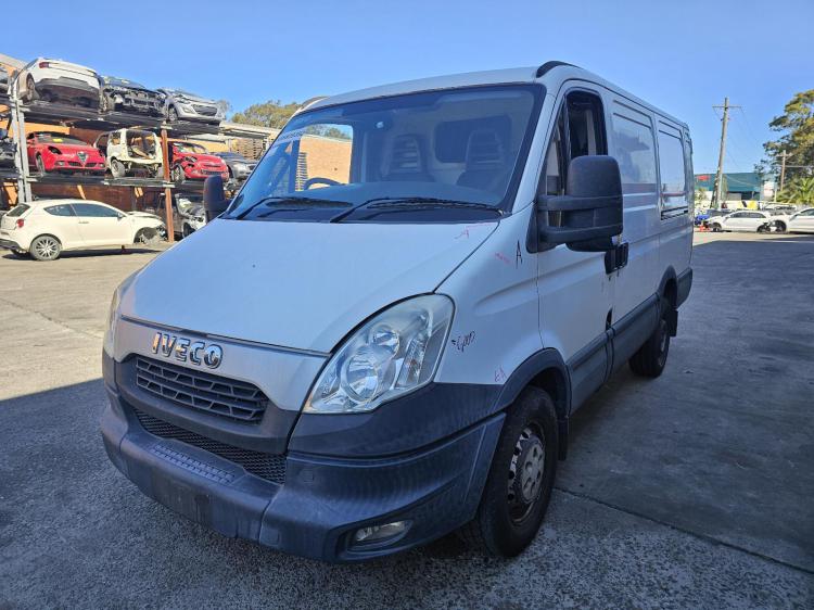 iveco Daily 5TH GEN LOW ROOF 35S Nov 2014 Parts & Wrecking