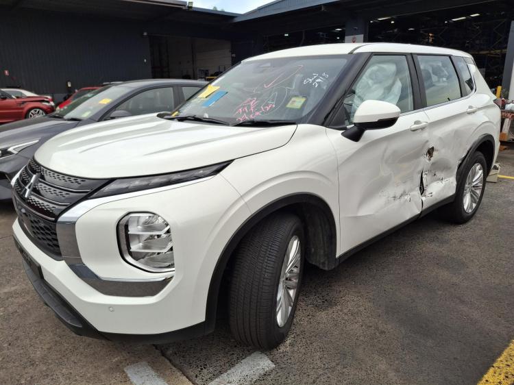 mitsubishi Outlander ZM Nov 2025 Parts & Wrecking