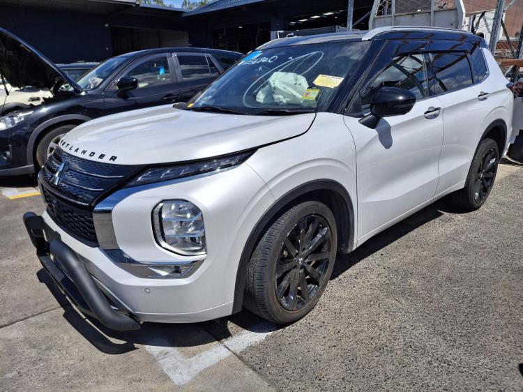 mitsubishi Outlander ZM Apr 2022 Parts & Wrecking