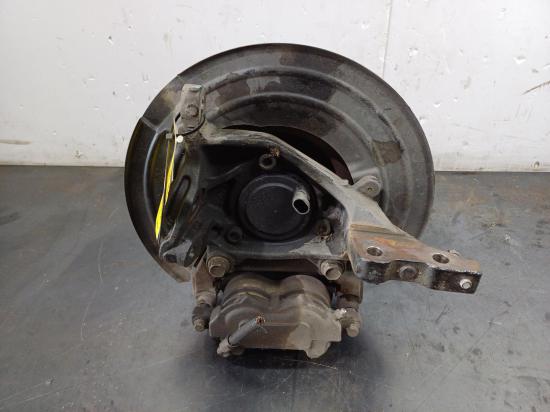 holden Commodore VE Nov 2012 RIGHT FRONT HUB ASSEMBLY