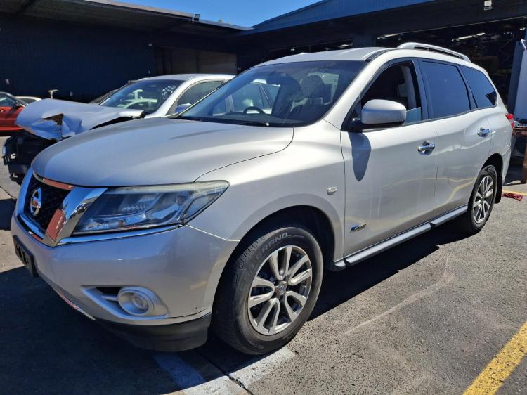 nissan Pathfinder R52 May 2016 Parts & Wrecking