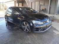 2015 Volkswagen Golf R image 1