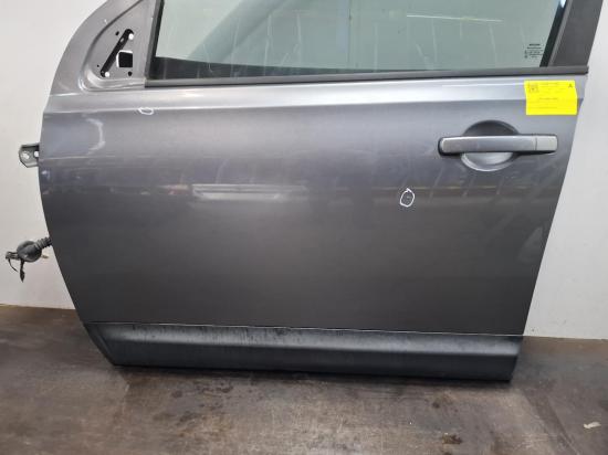 nissan Dualis J10 III Nov 2013 LEFT FRONT DOOR