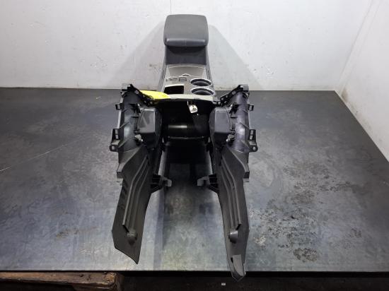 toyota Kluger GSU45R Oct 2014 CONSOLE