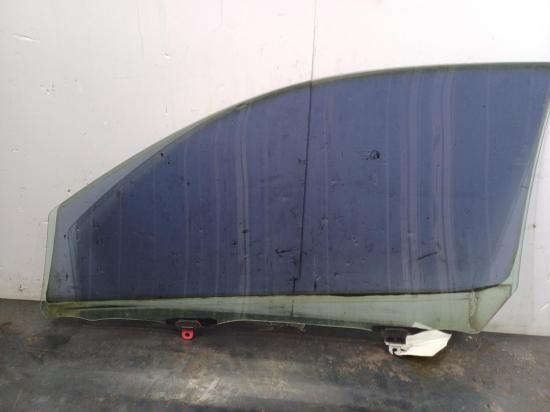 toyota Echo NCP10R Jan 2005 RIGHT FRONT DOOR WINDOW