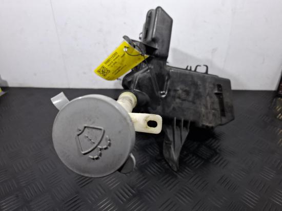 nissan Pathfinder R52 May 2016 WASHER BOTTLE 