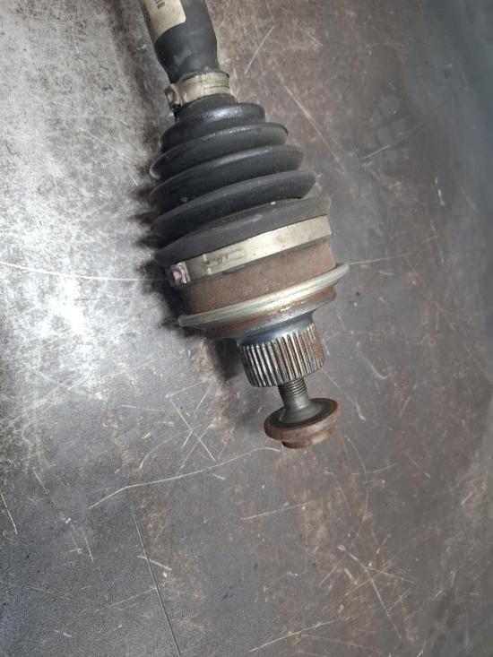 audi A4 2.0 TFSI CUATTRO Dec 2018 RIGHT DRIVESHAFT 