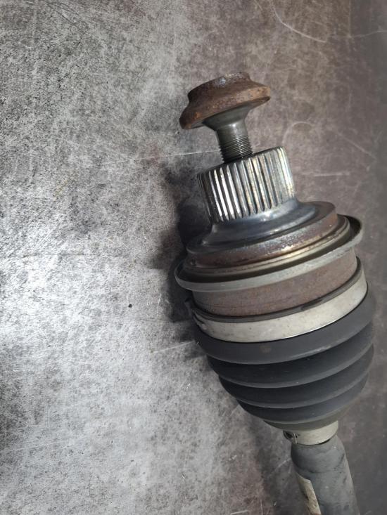 audi A4 2.0 TFSI CUATTRO Dec 2018 LEFT DRIVESHAFT 