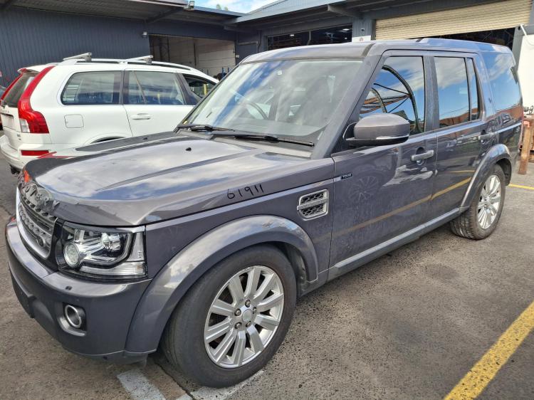 land rover Discovery SERIES 4 Aug 2015 Parts & Wrecking