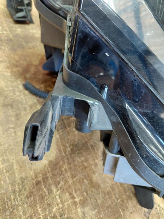 renault Kaleos XZG Nov 2018 LEFT HEADLAMP 