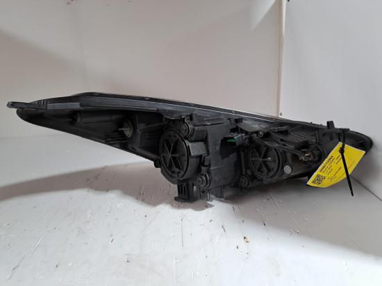 hyundai I30 GD Nov 2014 Left Headlamp 