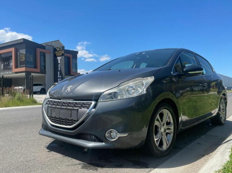 peugeot 208 2013 Parts & Wrecking