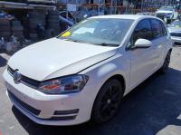 2014 Volkswagen Golf image 1