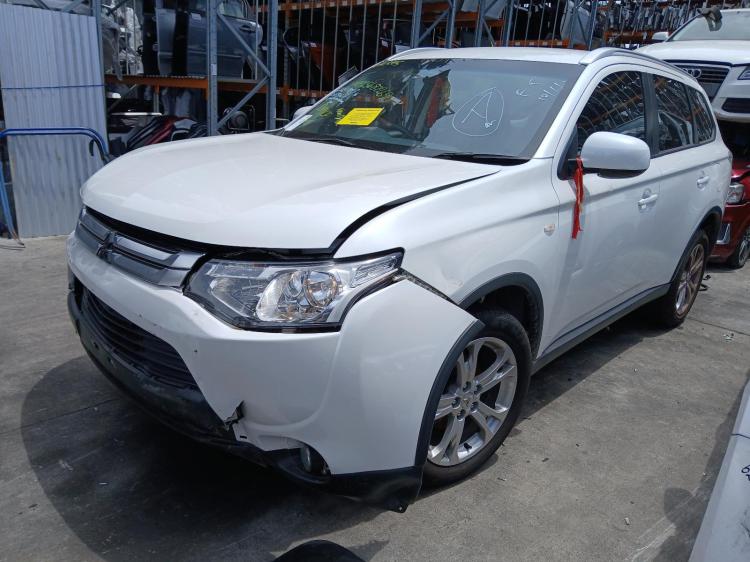 mitsubishi Outlander ZJ 2014 Parts & Wrecking