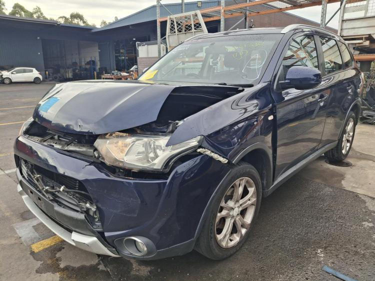 mitsubishi Outlander ZJ Sep 2014 Parts & Wrecking