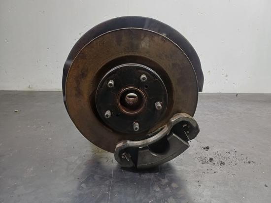 toyota Camry AVV50R Dec 2016 LEFT FRONT HUB ASSEMBLY 