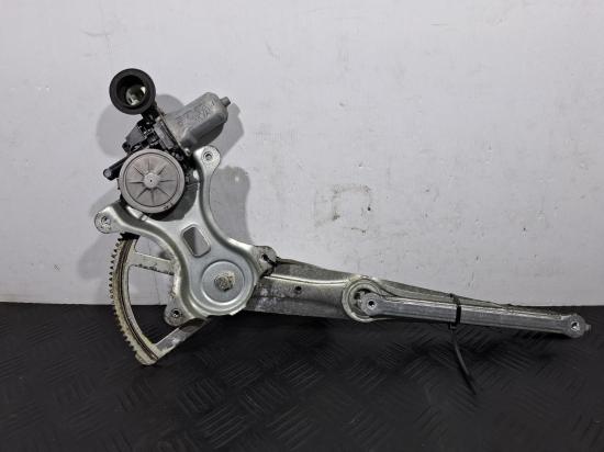 toyota Hilux KUN16R May 2013 RIGHT FRONT WINDOW REG/MOTOR 