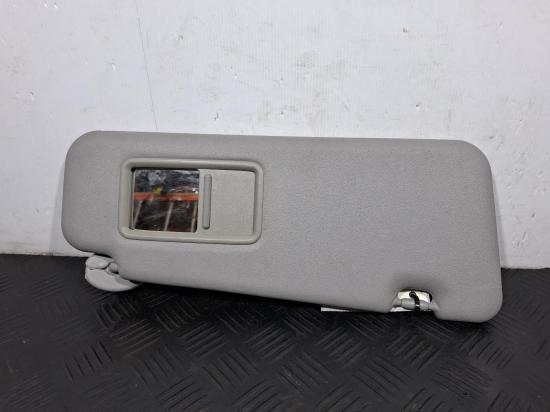 toyota Kluger GSU45R Aug 2010 SUN VISOR 