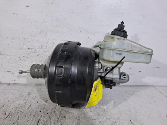 volkswagen Golf A6 Oct 2011 BRAKE BOOSTER 