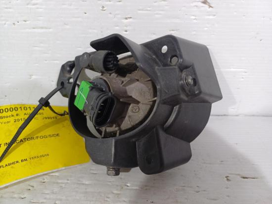 mazda 3 TOURING Oct 2015 LEFT INDICATOR/FOG/SIDE 