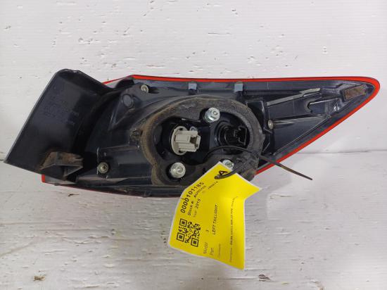 mazda 3 TOURING Oct 2015 LEFT TAILLIGHT 