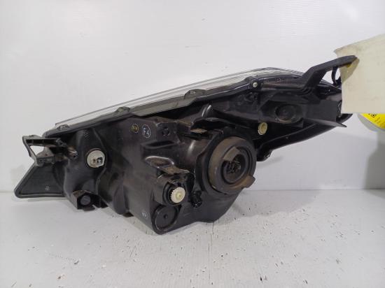 toyota Yaris NCP130R Nov 2012 RIGHT HEADLAMP 