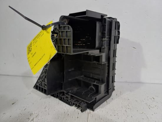 audi Q3 2016 FUSE BOX 