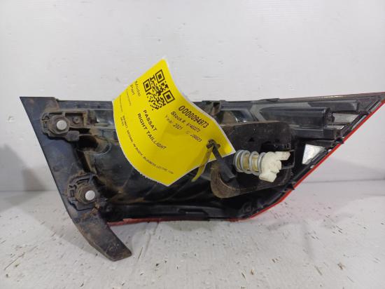 volkswagen Passat Mar 2021 RIGHT TAILLIGHT 