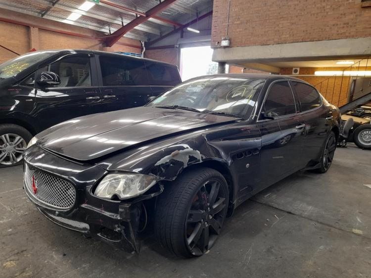 maserati Quattroporte 4.2L M138 AMT 6SPD RWD DRY SUMP - RED ROCKER COVER Apr 2006 Parts & Wrecking