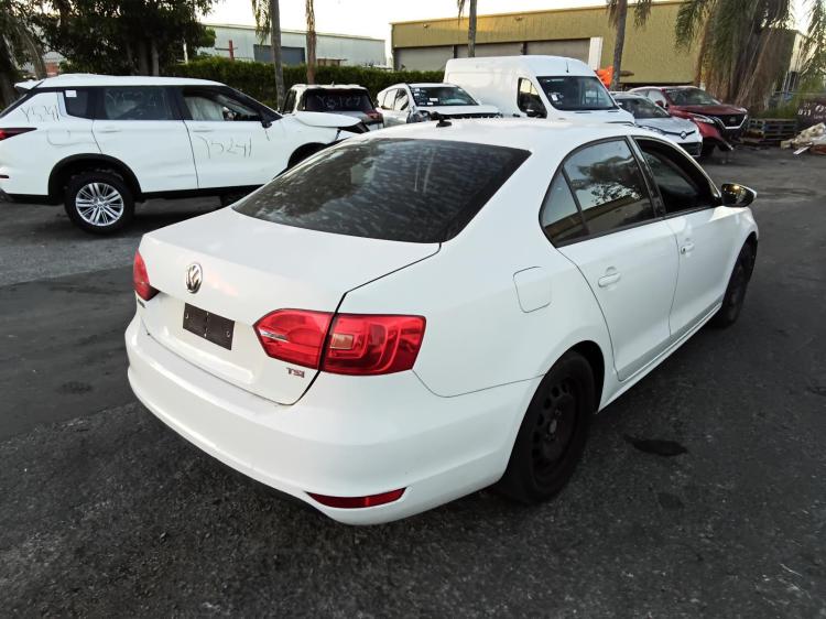 volkswagen Jetta TSI Jan 2014 Parts & Wrecking