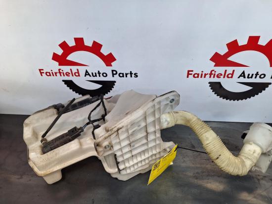 audi A3 Oct 2014 WASHER BOTTLE 